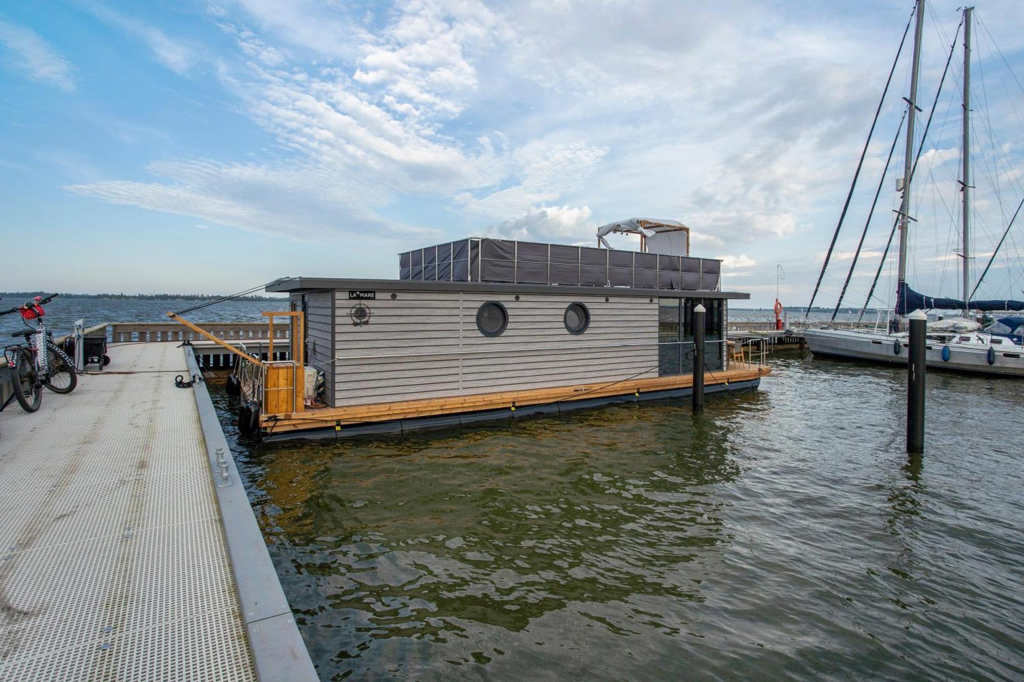 Hausboot Seeadler Holiday home