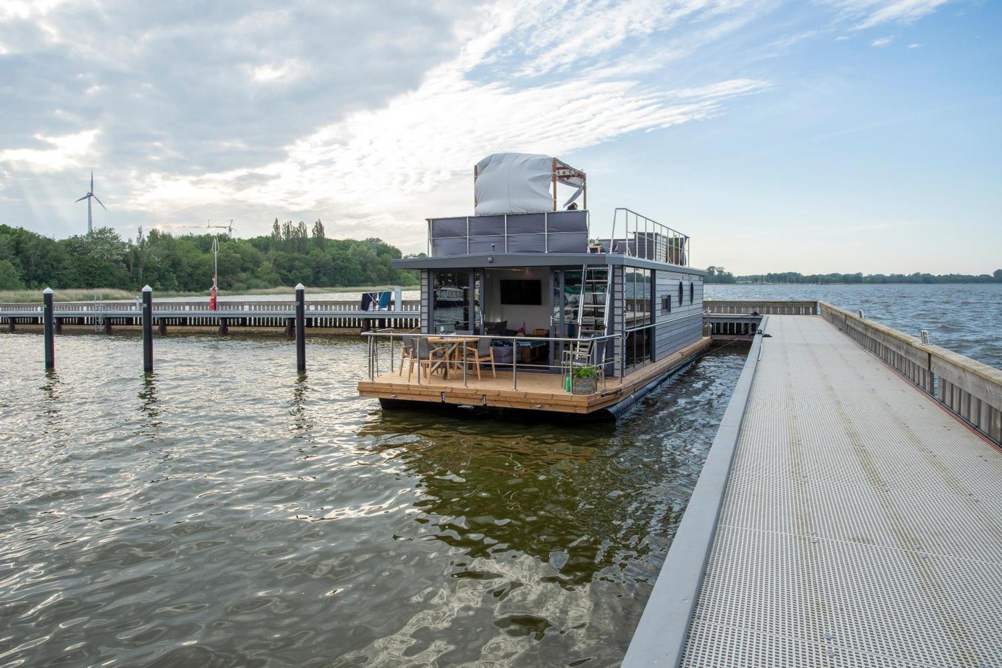 Hausboot Seeadler Holiday home *