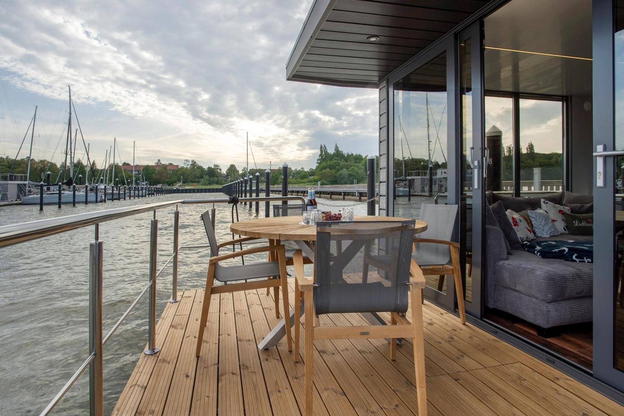 Hausboot Seeadler *